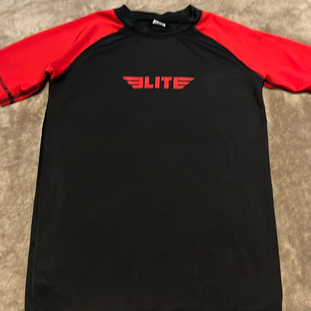 Boys rash guard